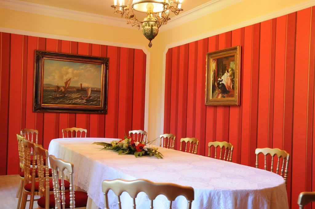 Hostellerie Restaurant Les Gorges De L'Aveyron Bruniquel Экстерьер фото