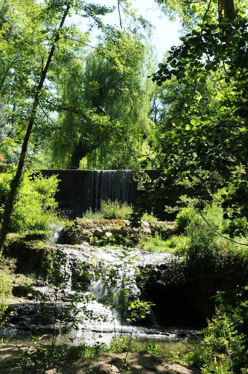 Hostellerie Restaurant Les Gorges De L'Aveyron Bruniquel Экстерьер фото